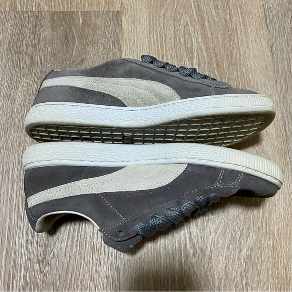 Men's PUMA Suede Classic | Size: 8 | Color: Grey / White - Picture 5 of 12